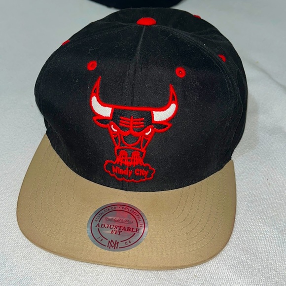 Mitchell & Ness Other - Bulls MN Butter'd 2T